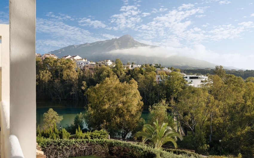 Herverkoop - Apartment -
Marbella - Nueva Andalucía