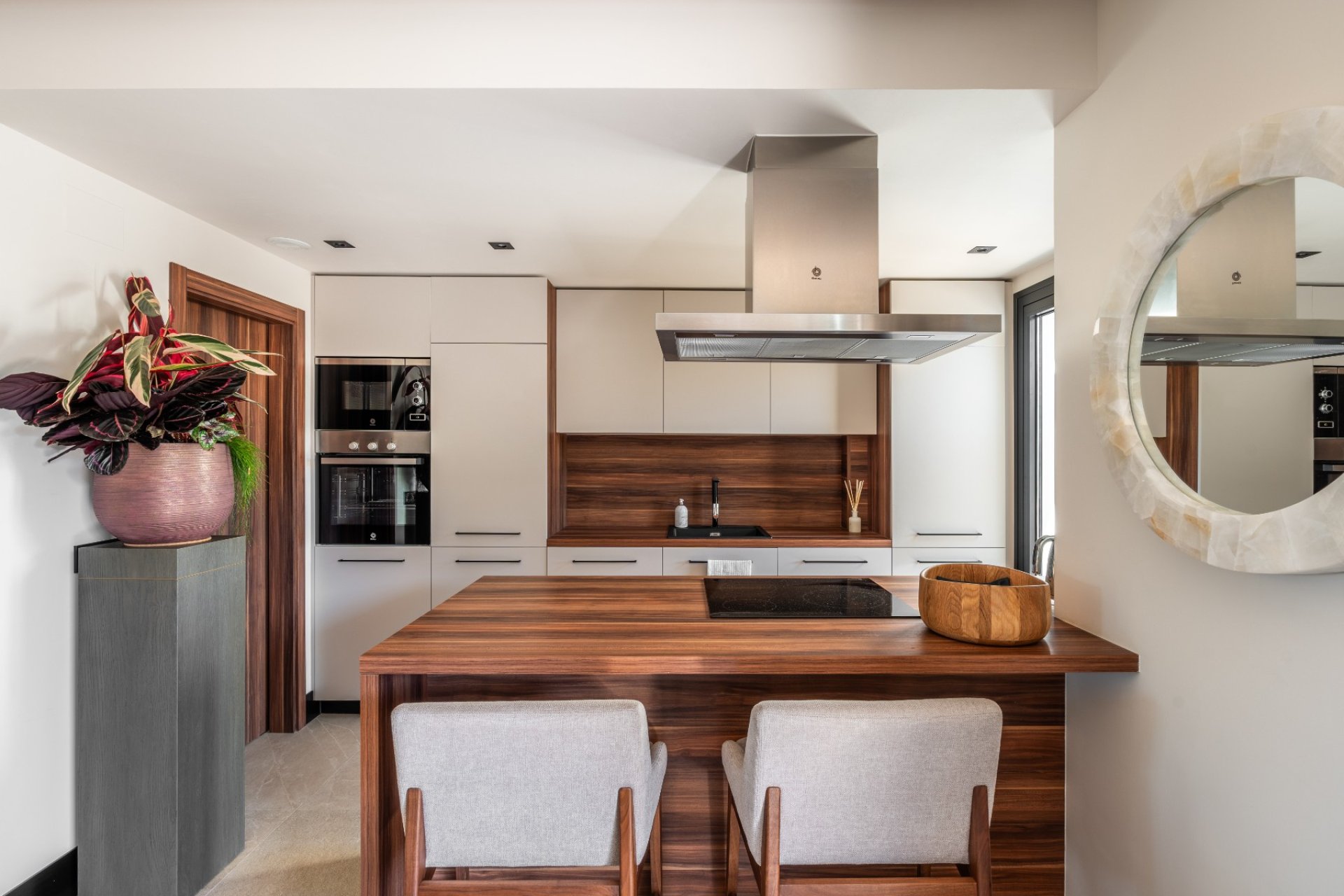 Herverkoop - Apartment -
Marbella - Nueva Andalucía