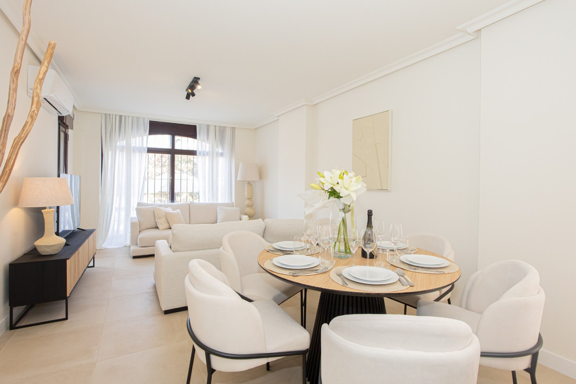 Herverkoop - Apartment -
Marbella - Nueva Andalucía