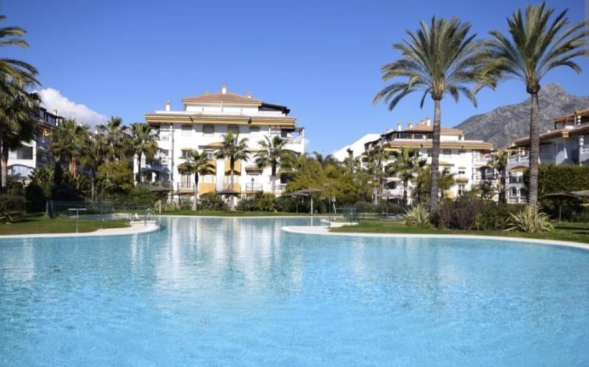 Herverkoop - Apartment -
Marbella - Nueva Andalucía