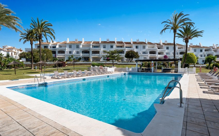 Herverkoop - Apartment -
Marbella - Nueva Andalucia