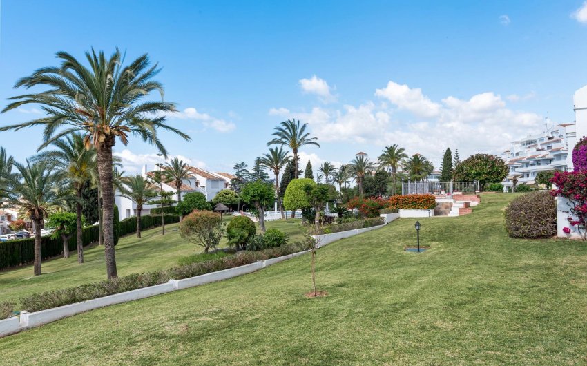 Herverkoop - Apartment -
Marbella - Nueva Andalucia