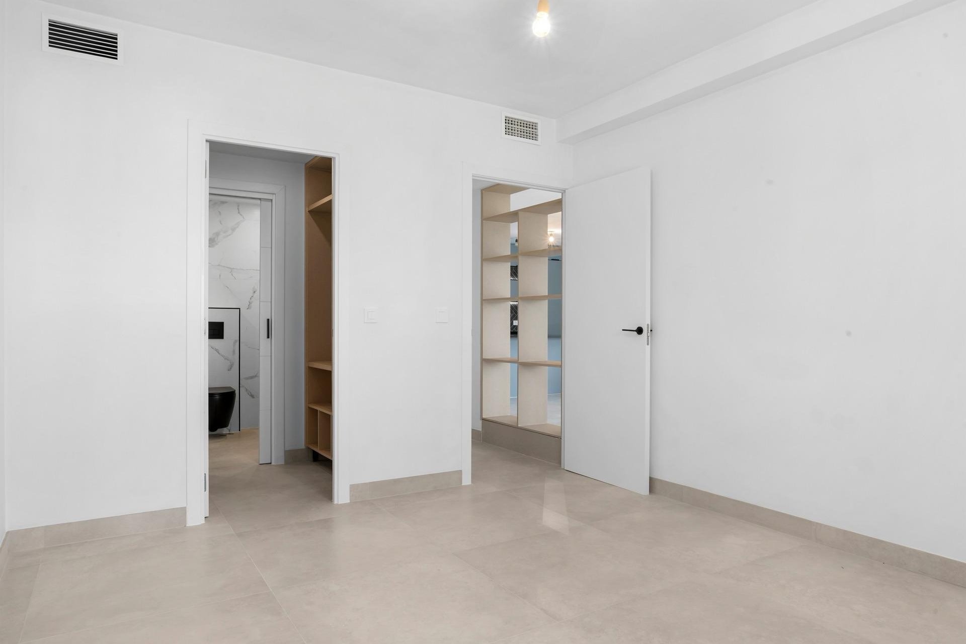 Herverkoop - Apartment -
Marbella - Nueva Andalucia