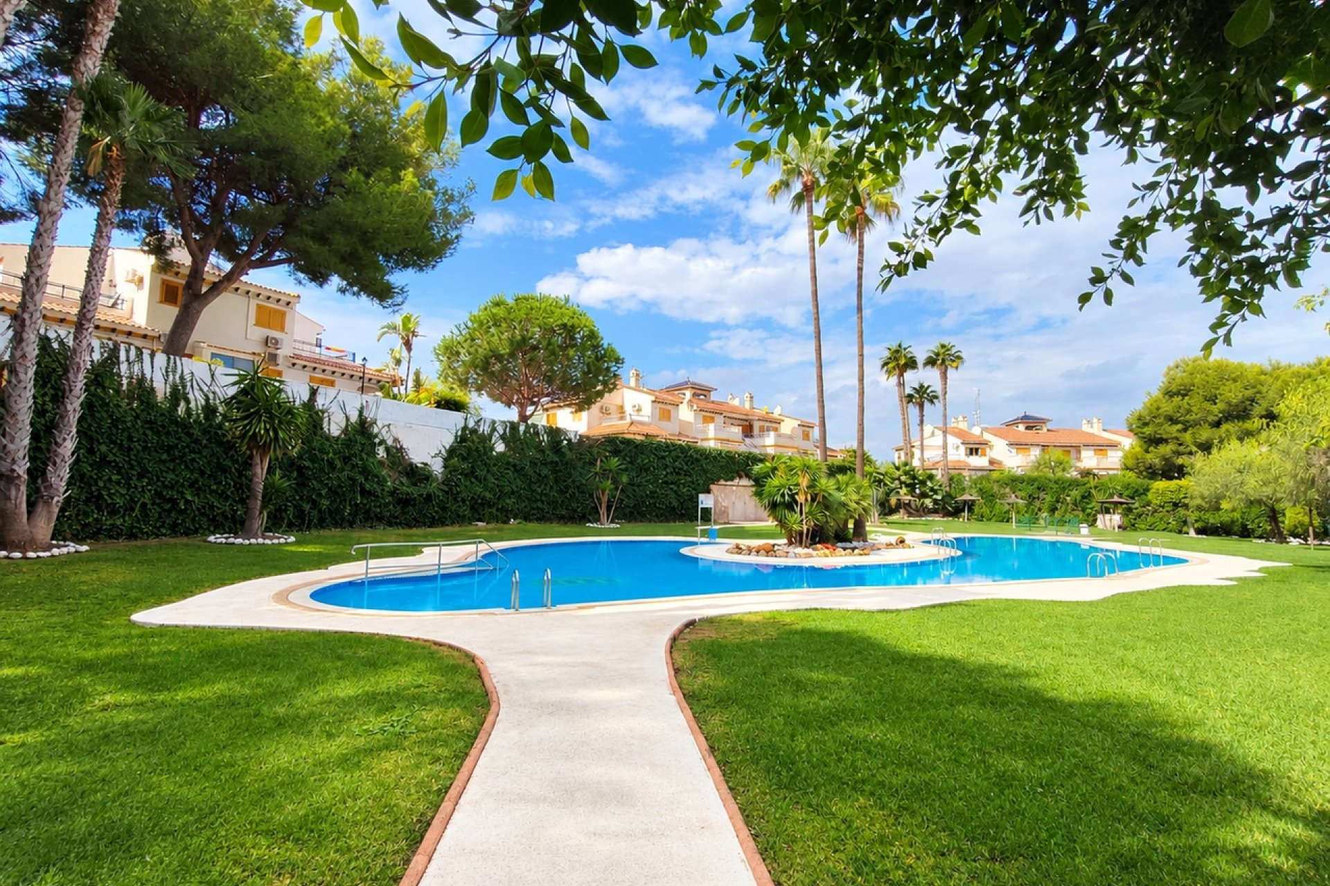 Herverkoop - Apartment -
Mil Palmeras - Costa Blanca