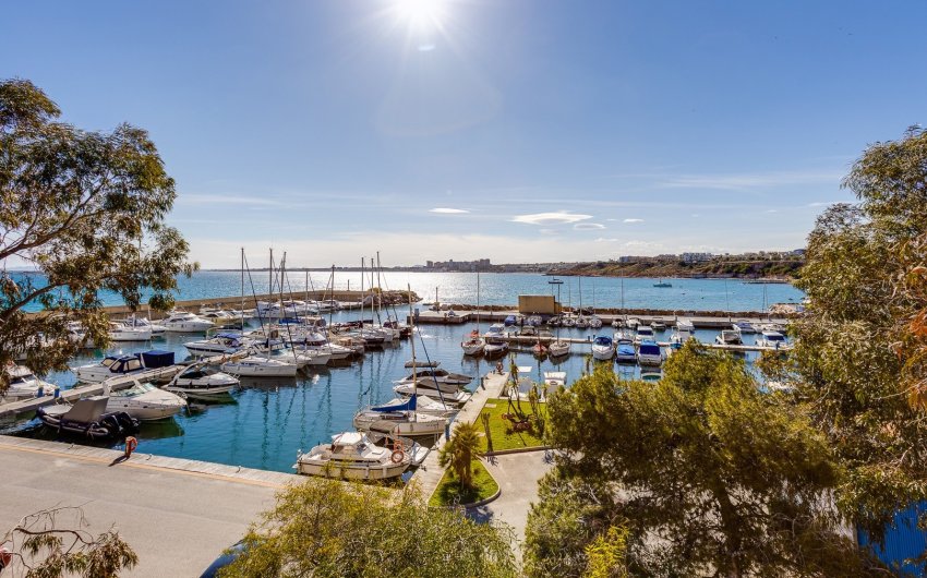 Herverkoop - Apartment -
Orihuela Costa - Costa Blanca