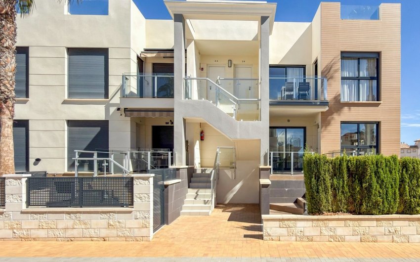 Herverkoop - Apartment -
Orihuela Costa - La Zenia