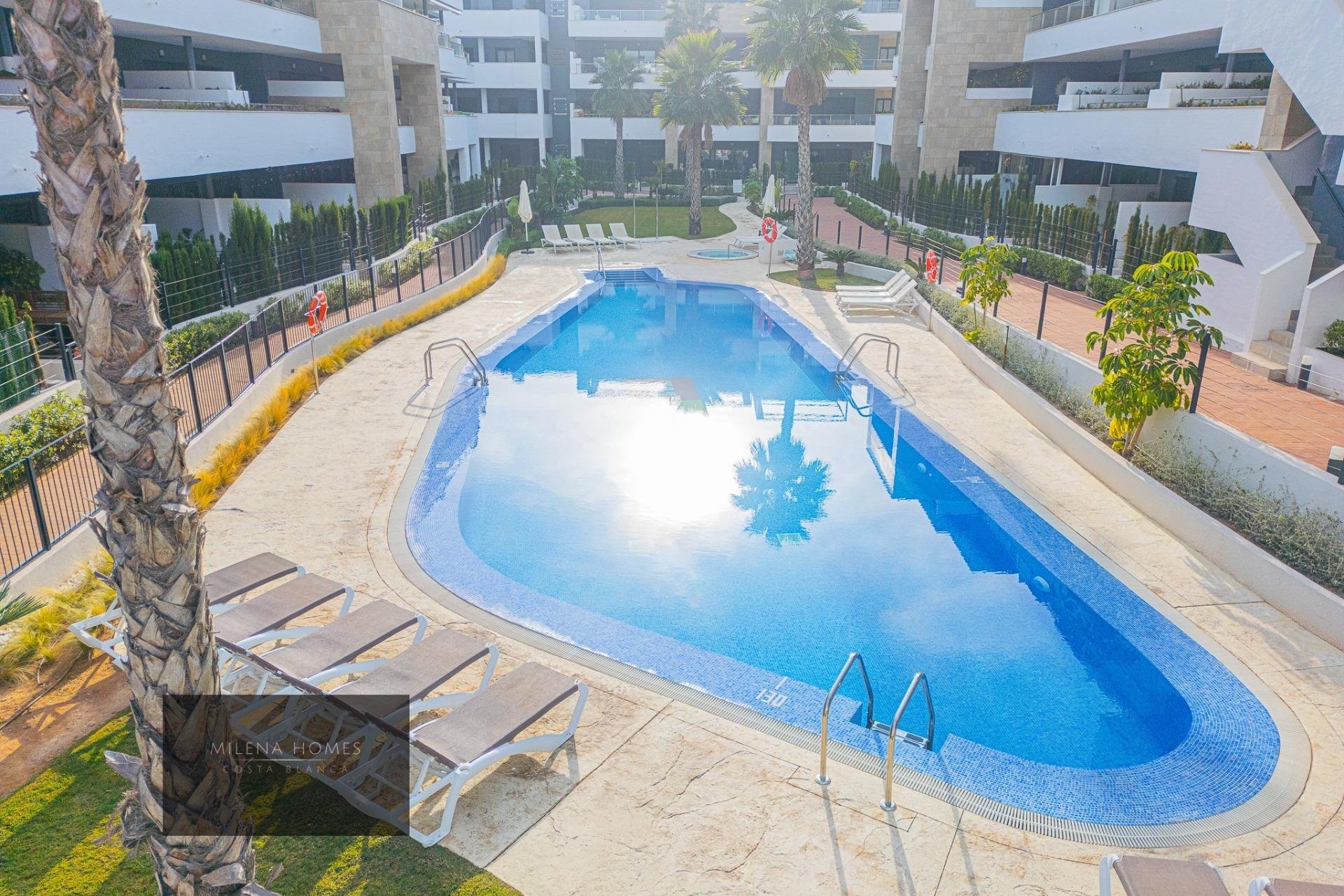 Herverkoop - Apartment -
Orihuela Costa - La Zenia