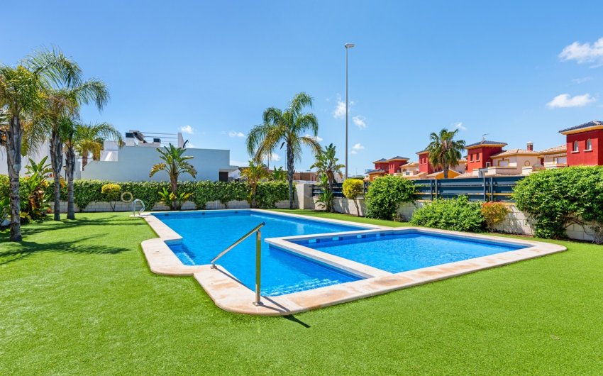 Herverkoop - Apartment -
Orihuela Costa - Las Filipinas