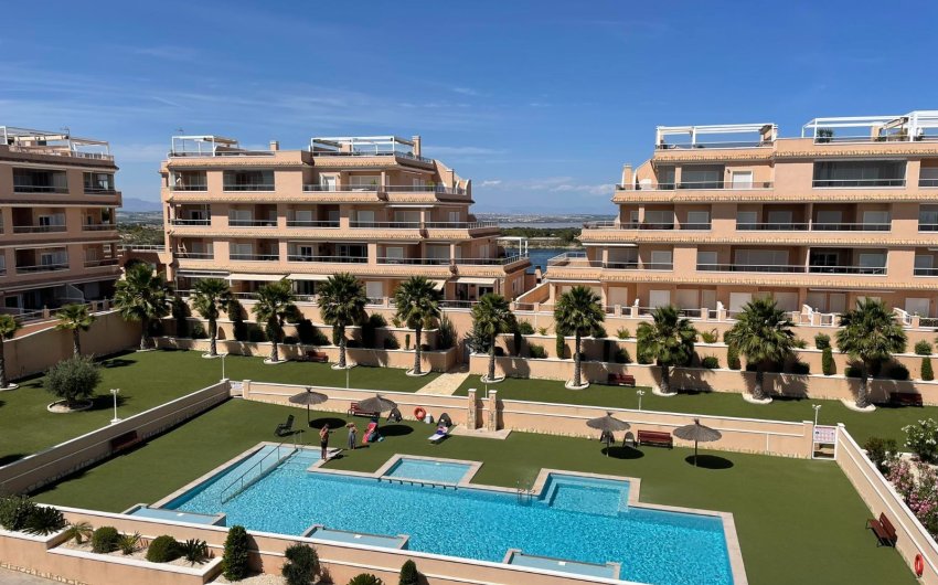 Herverkoop - Apartment -
Orihuela Costa - Villamartín