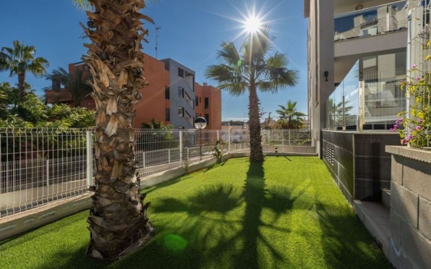 Herverkoop - Apartment -
Orihuela Costa - Villamartín