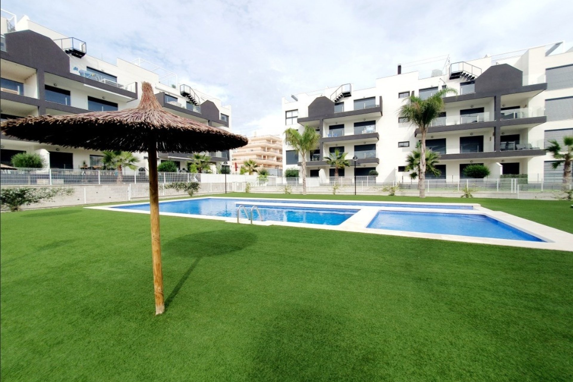 Herverkoop - Apartment -
Orihuela Costa - Villamartín