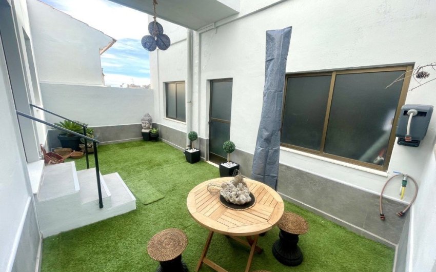 Herverkoop - Apartment -
Orihuela - Inland