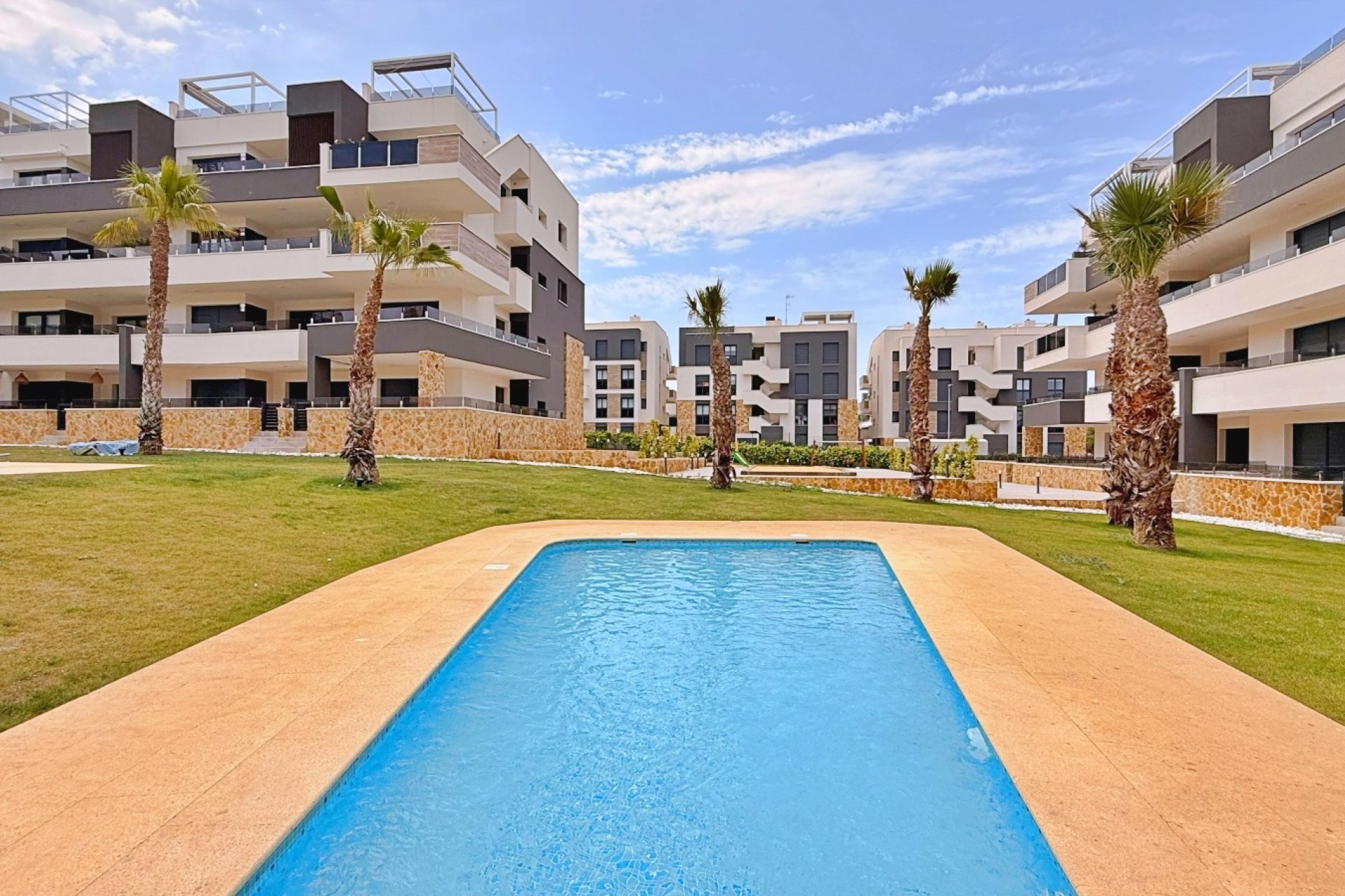 Herverkoop - Apartment -
Orihuela - Inland