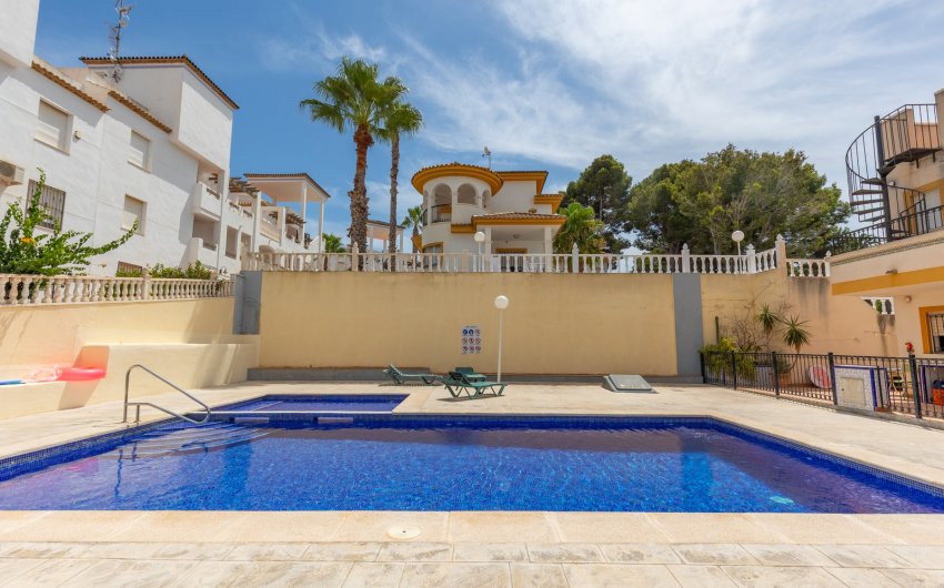 Herverkoop - Apartment -
Orihuela - Inland