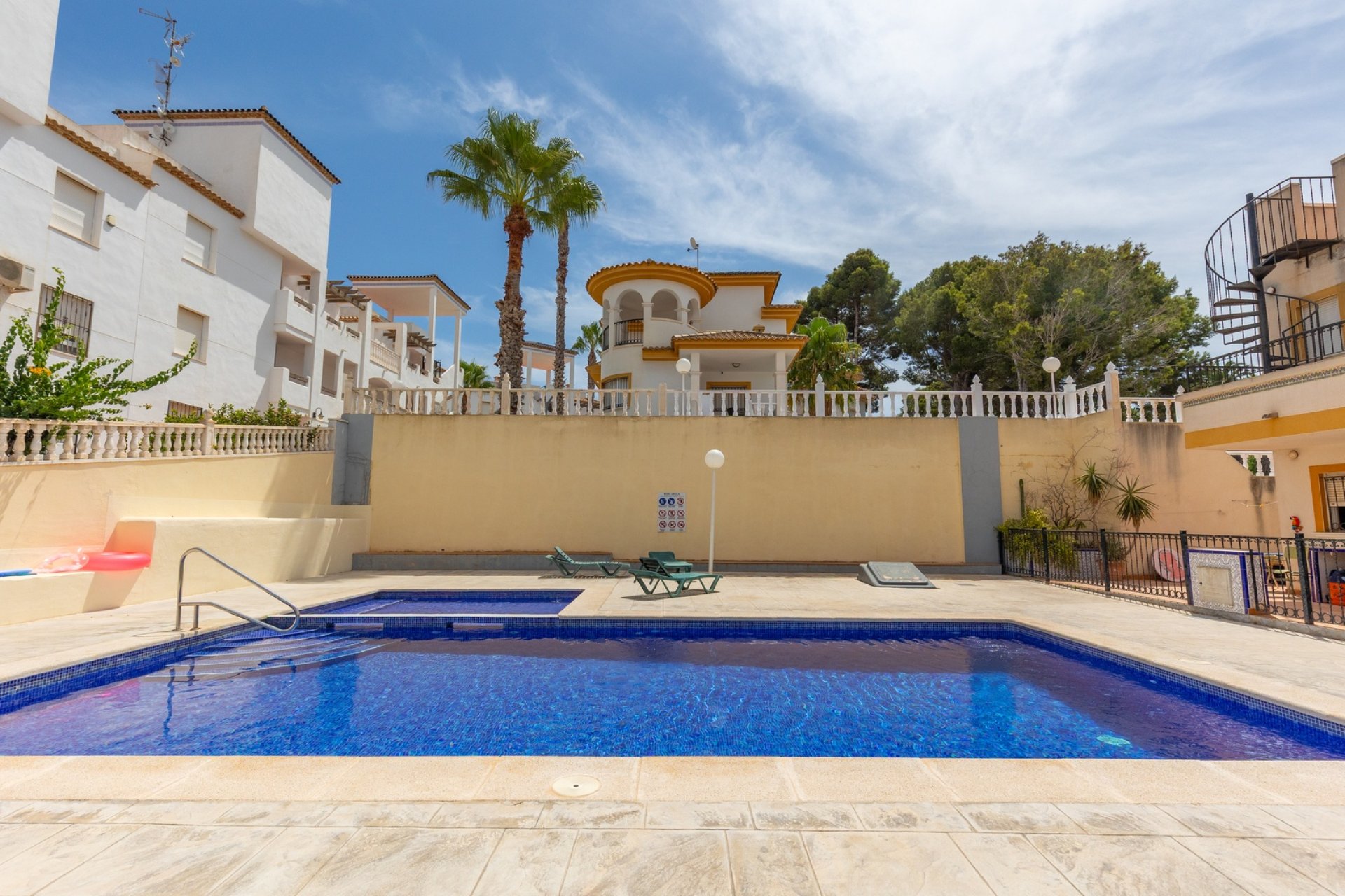 Herverkoop - Apartment -
Orihuela - Inland