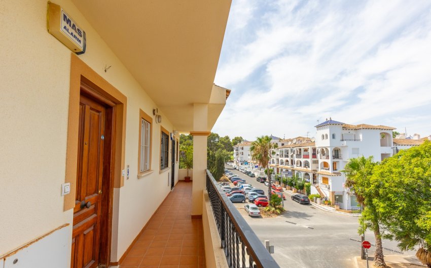 Herverkoop - Apartment -
Orihuela - Inland
