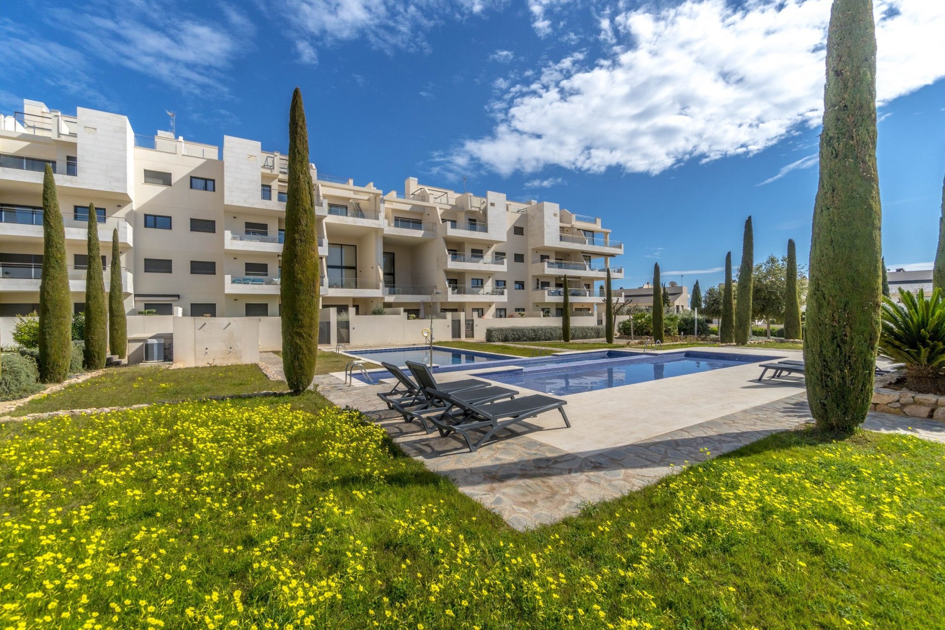 Herverkoop - Apartment -
Orihuela - Inland