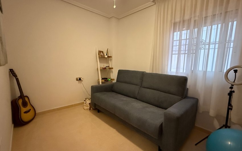 Herverkoop - Apartment -
Orihuela - Inland