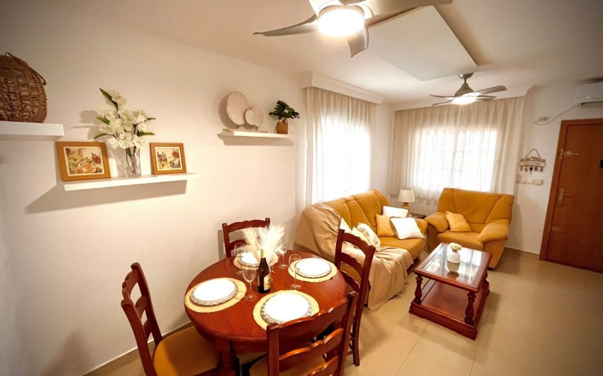 Herverkoop - Apartment -
Orihuela - Villamartín