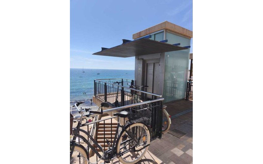 Herverkoop - Apartment Penthouse -
Punta Prima - Costa Blanca