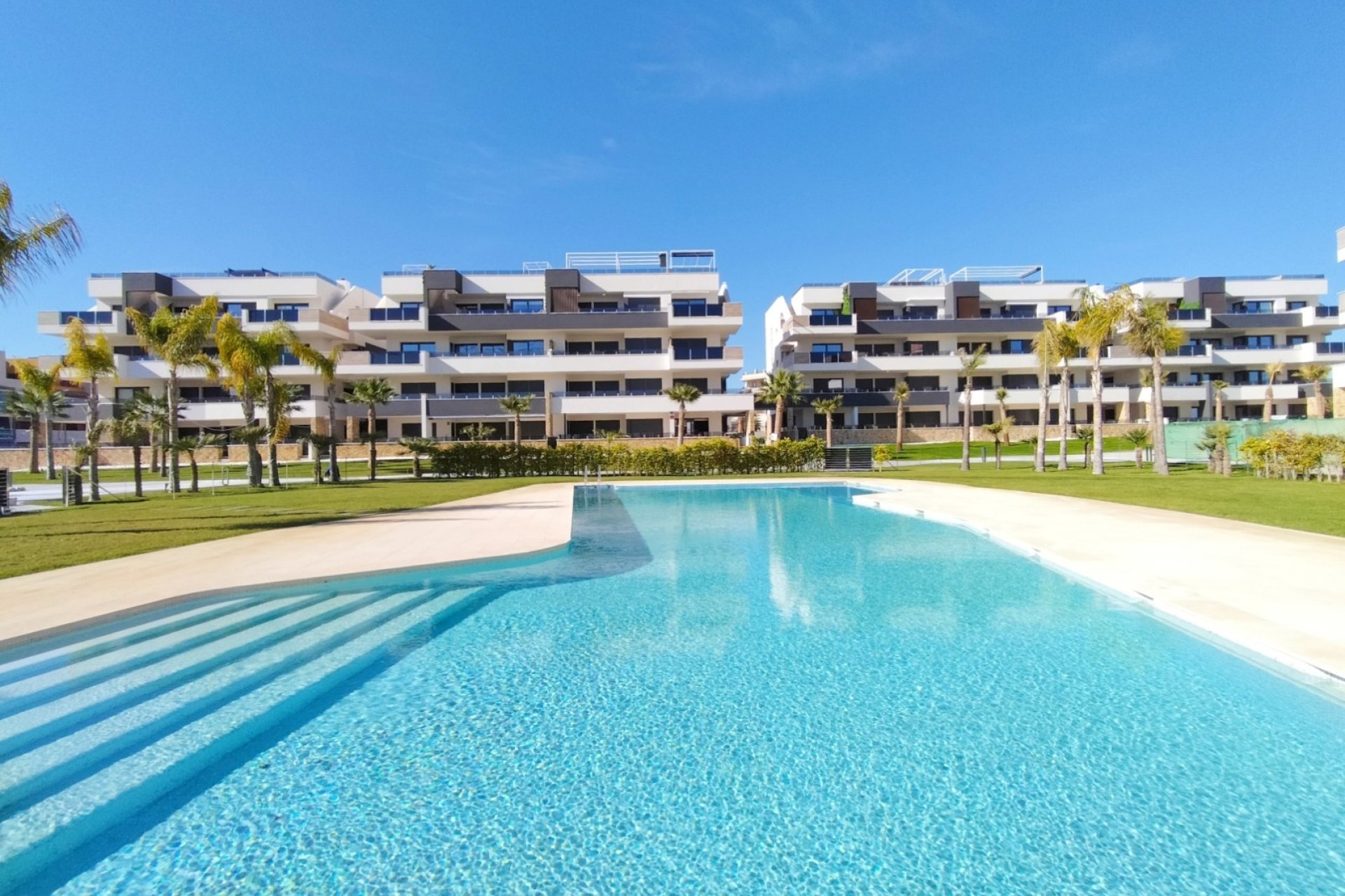 Herverkoop - Apartment -
Playa Flamenca