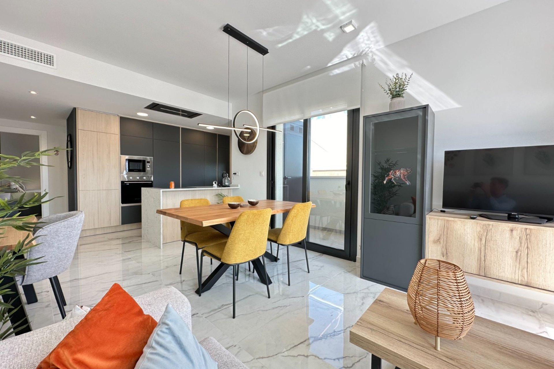 Herverkoop - Apartment -
Playa Flamenca