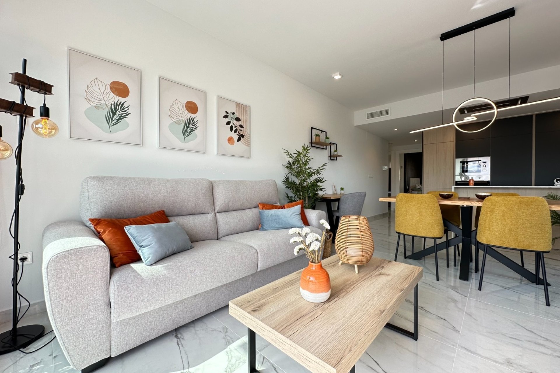 Herverkoop - Apartment -
Playa Flamenca