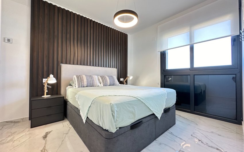 Herverkoop - Apartment -
Playa Flamenca