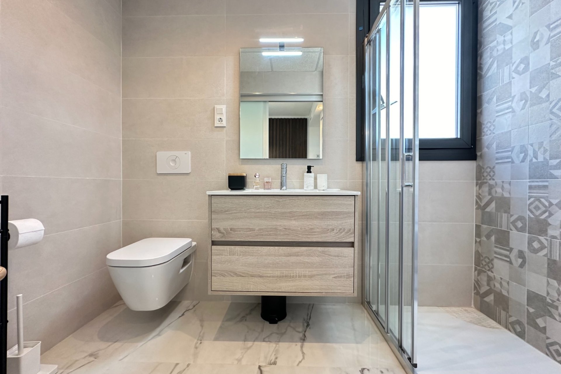 Herverkoop - Apartment -
Playa Flamenca