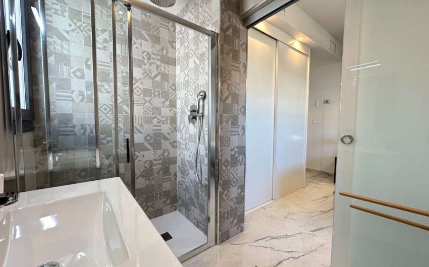 Herverkoop - Apartment -
Playa Flamenca