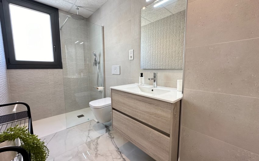 Herverkoop - Apartment -
Playa Flamenca