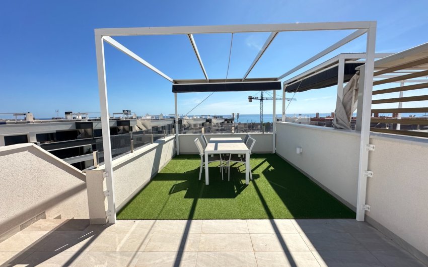 Herverkoop - Apartment -
Playa Flamenca