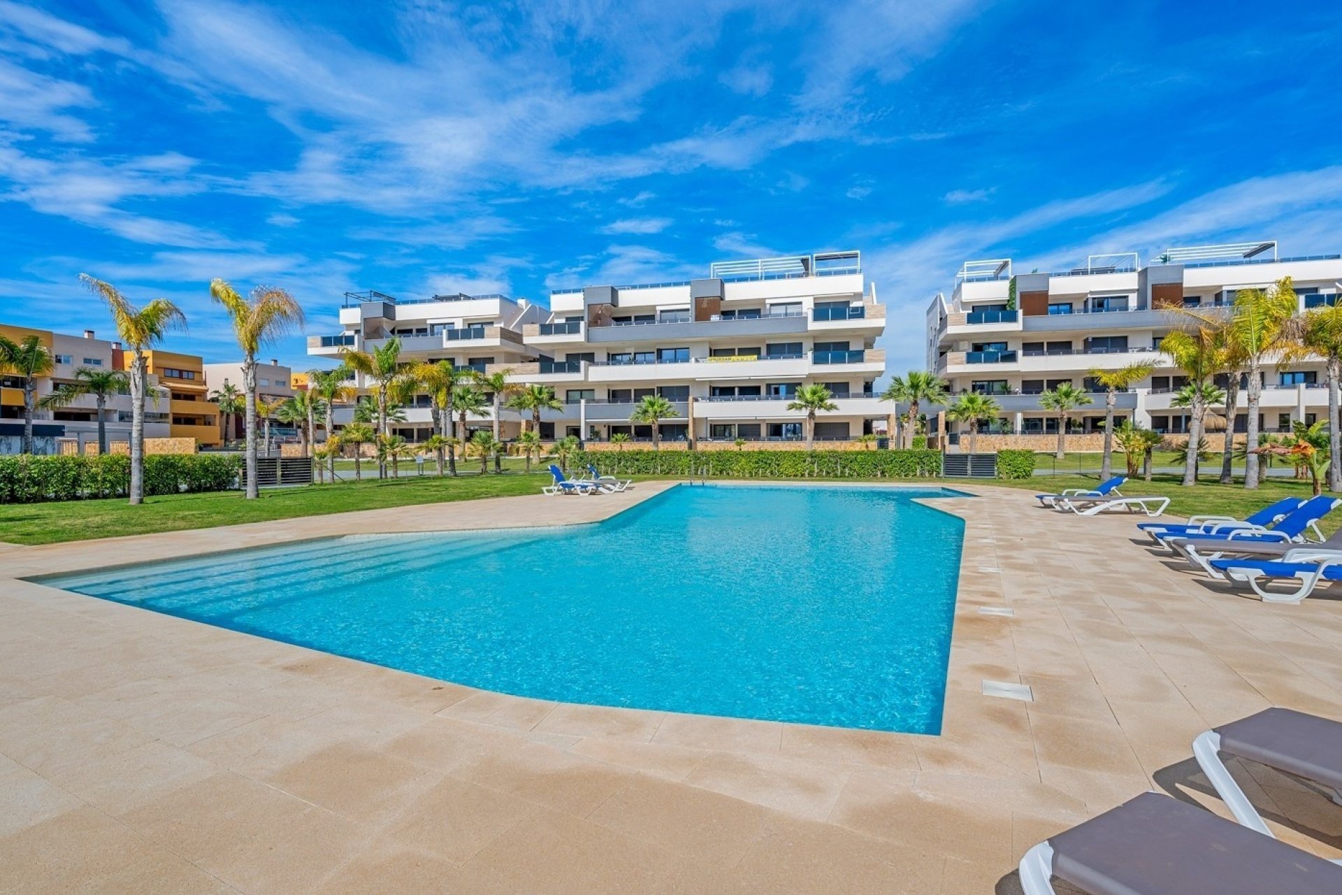 Herverkoop - Apartment -
Playa Flamenca