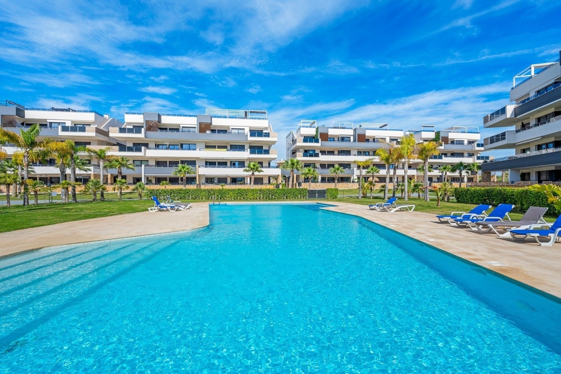 Herverkoop - Apartment -
Playa Flamenca