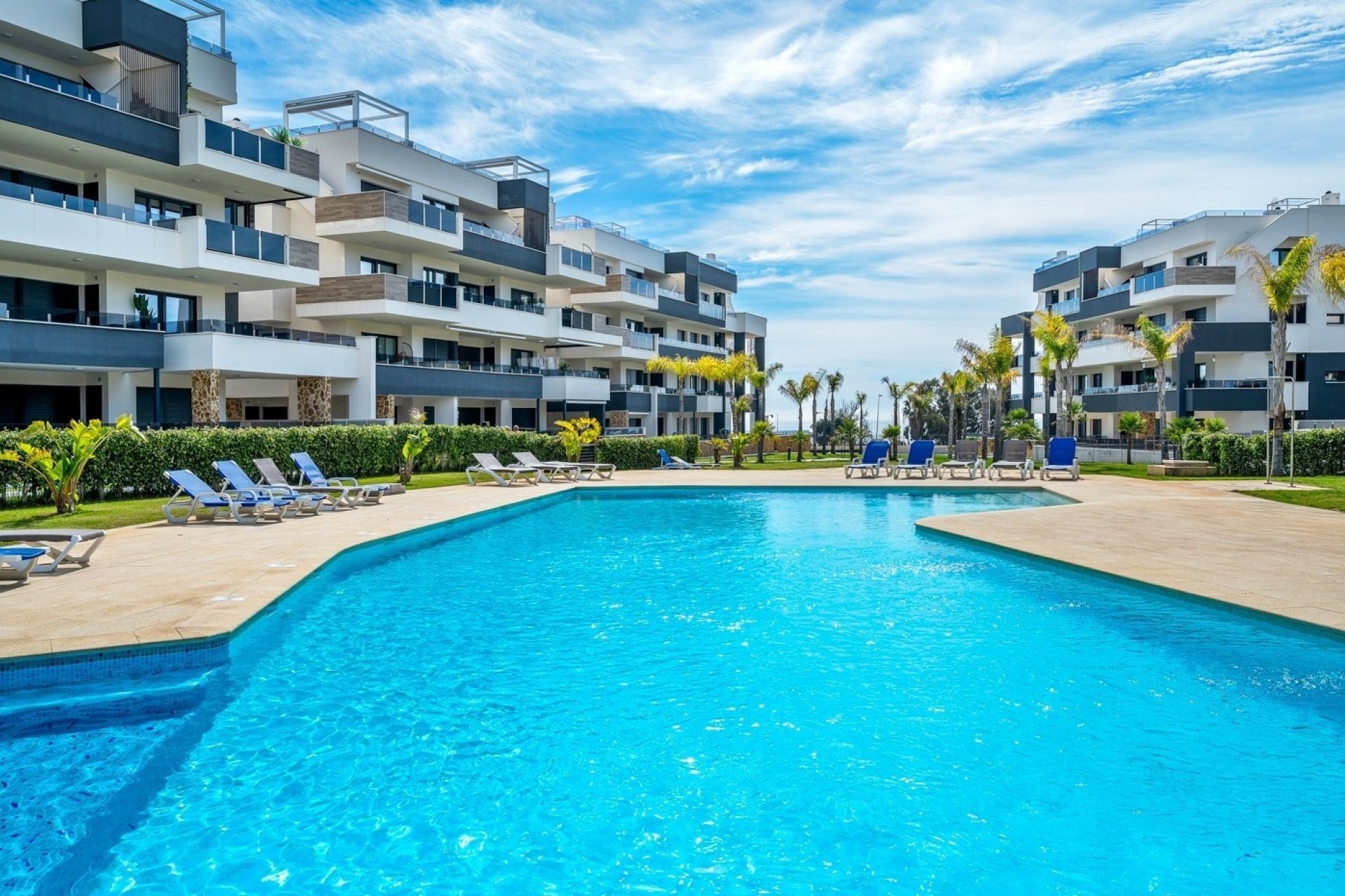 Herverkoop - Apartment -
Playa Flamenca