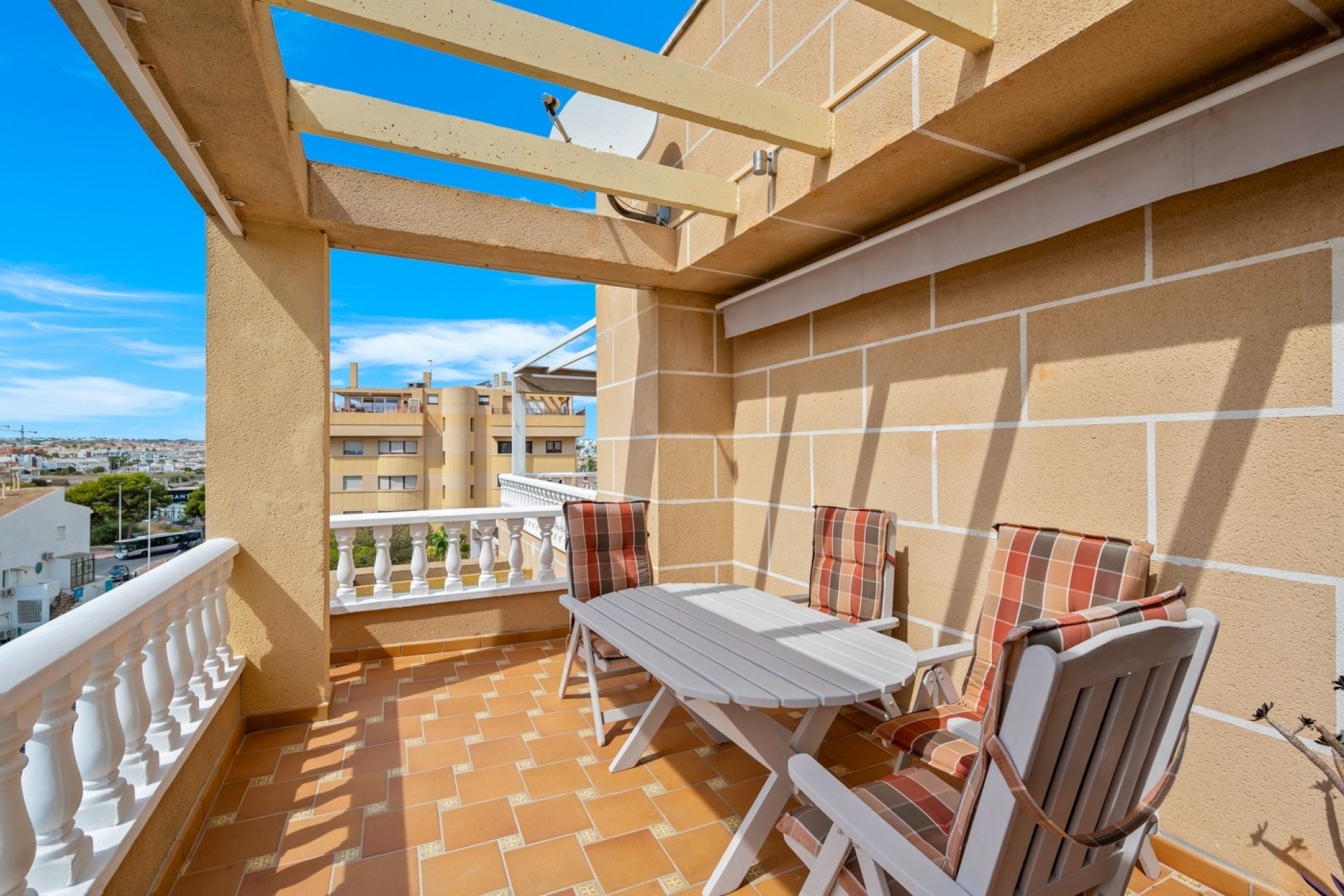 Herverkoop - Apartment -
Punta Prima - Costa Blanca