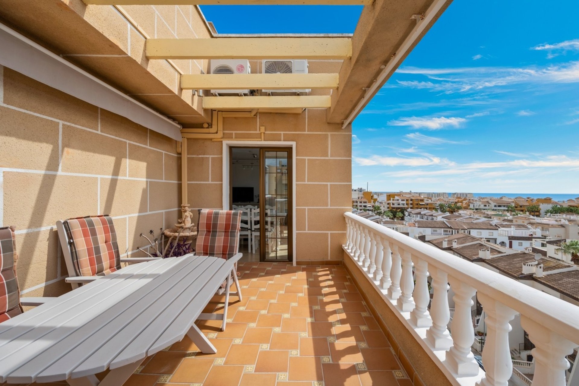 Herverkoop - Apartment -
Punta Prima - Costa Blanca
