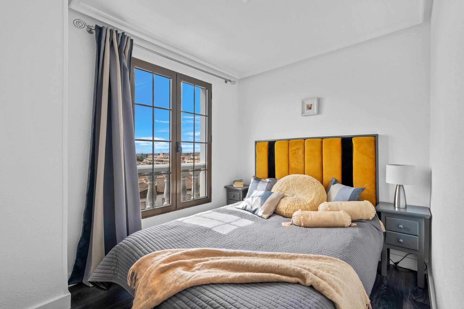 Herverkoop - Apartment -
Punta Prima - Costa Blanca