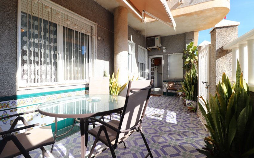 Herverkoop - Apartment -
Rojales