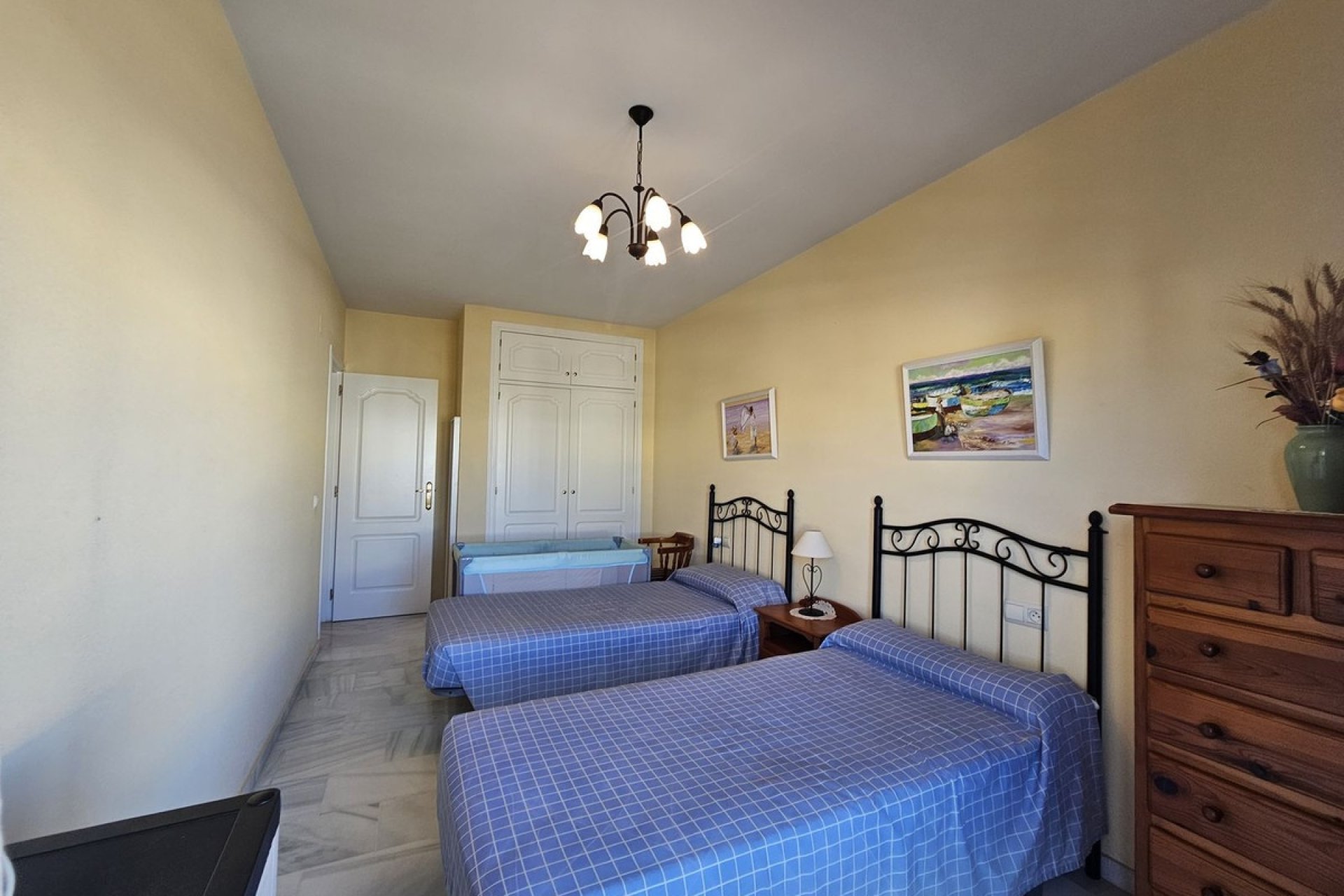 Herverkoop - Apartment -
San Luis de Sabinillas - Costa del Sol