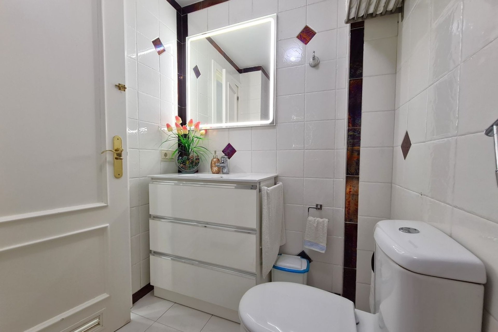 Herverkoop - Apartment -
San Luis de Sabinillas - Costa del Sol