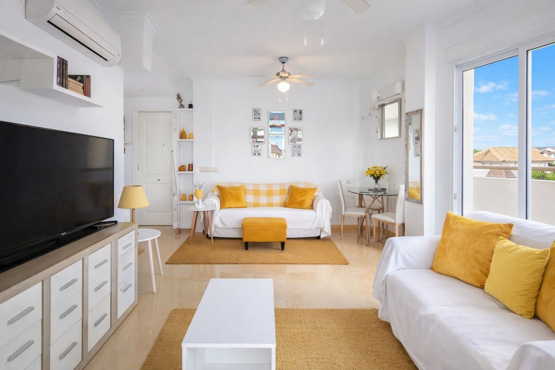 Herverkoop - Apartment -
San Luis de Sabinillas - Costa del Sol