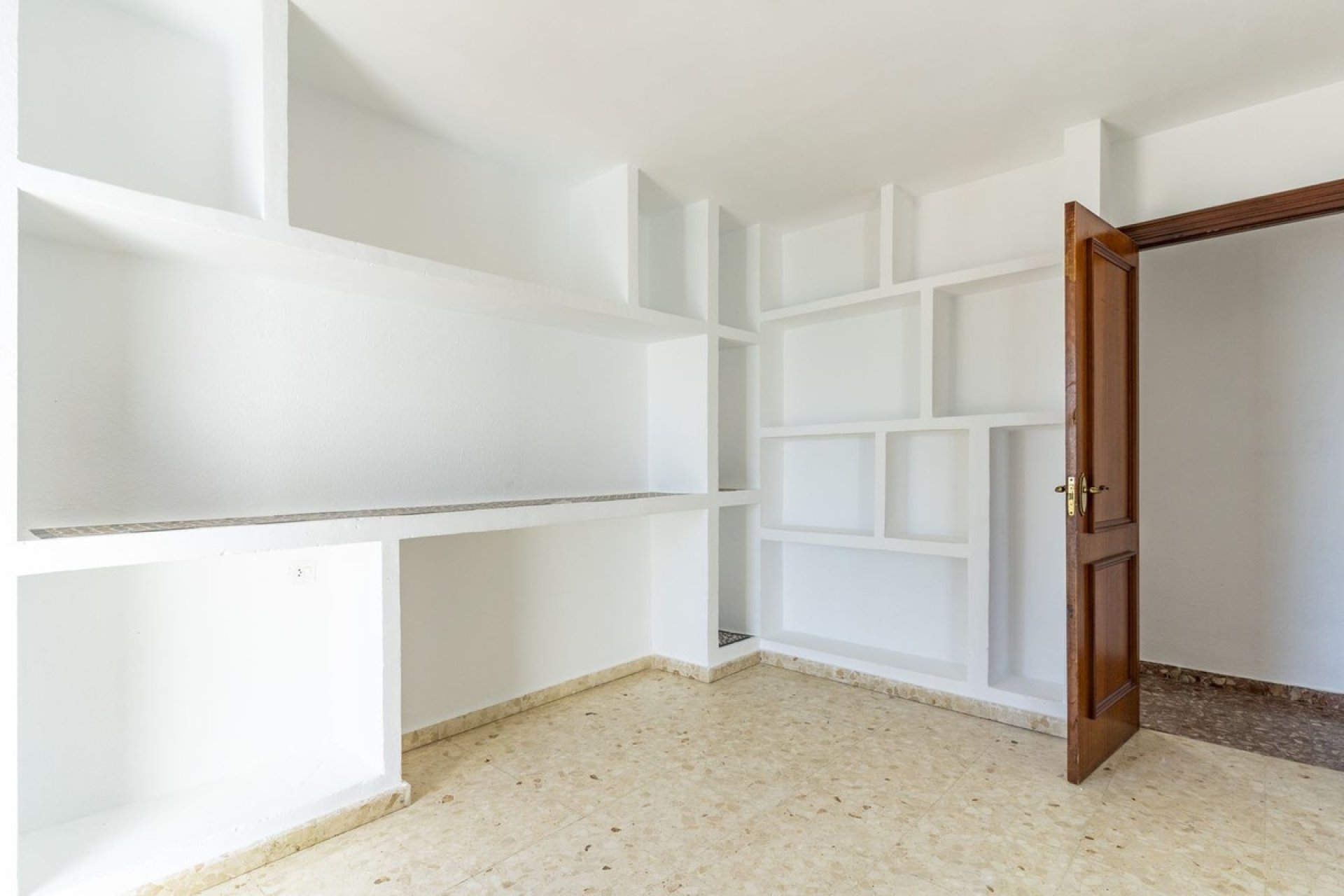 Herverkoop - Apartment -
San Luis de Sabinillas - Costa del Sol