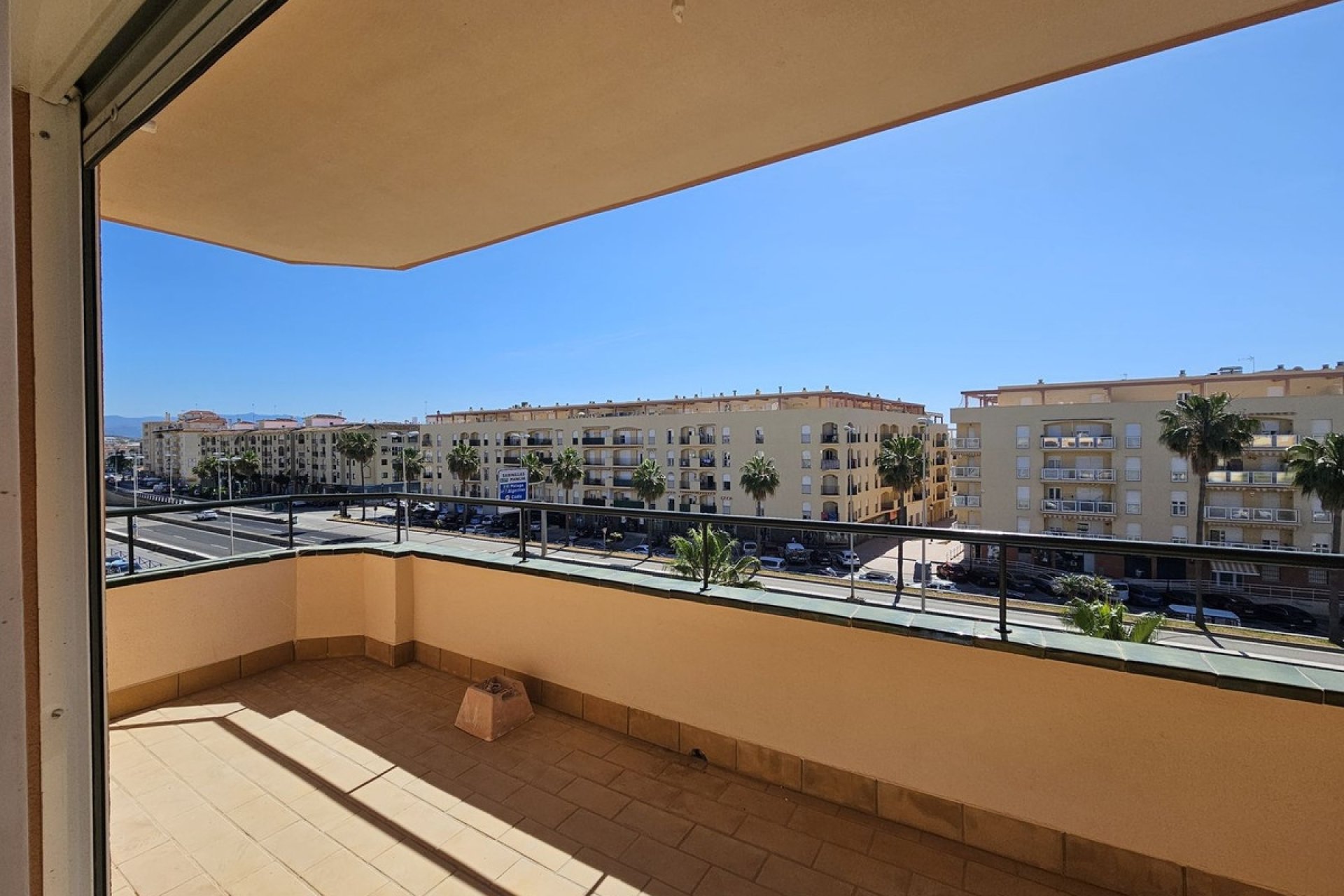 Herverkoop - Apartment -
San Luis de Sabinillas - Costa del Sol