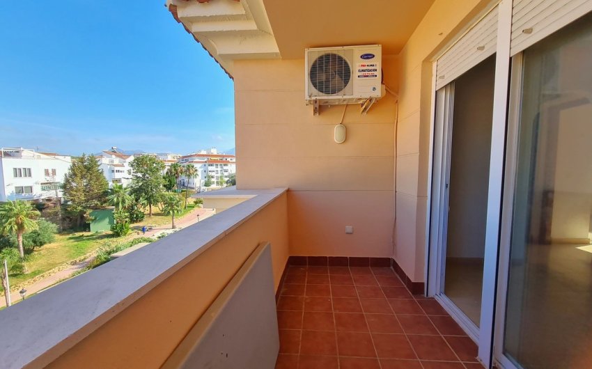 Herverkoop - Apartment -
San Luis de Sabinillas - Costa del Sol