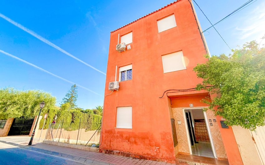 Herverkoop - Apartment -
San Miguel de Salinas - Inland