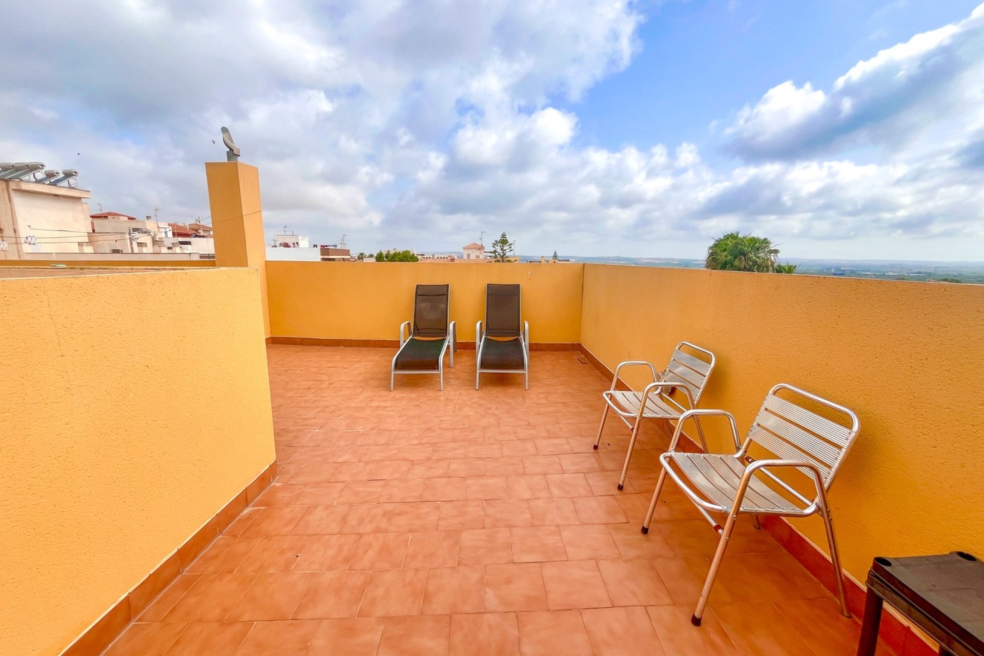 Herverkoop - Apartment -
San Miguel de Salinas - Inland