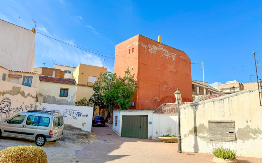 Herverkoop - Apartment -
San Miguel de Salinas - Inland