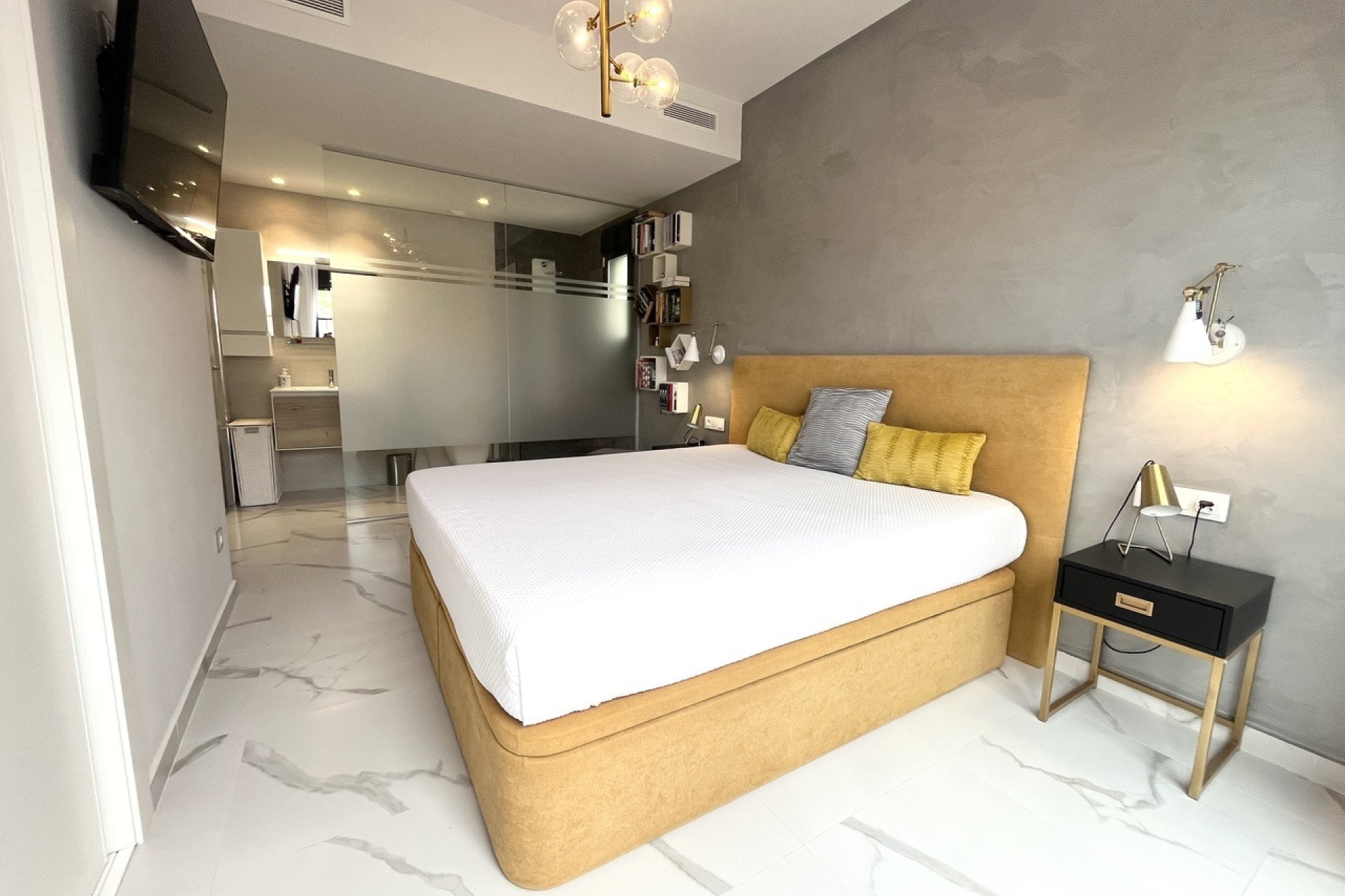 Herverkoop - Apartment -
San Miguel de Salinas - Inland