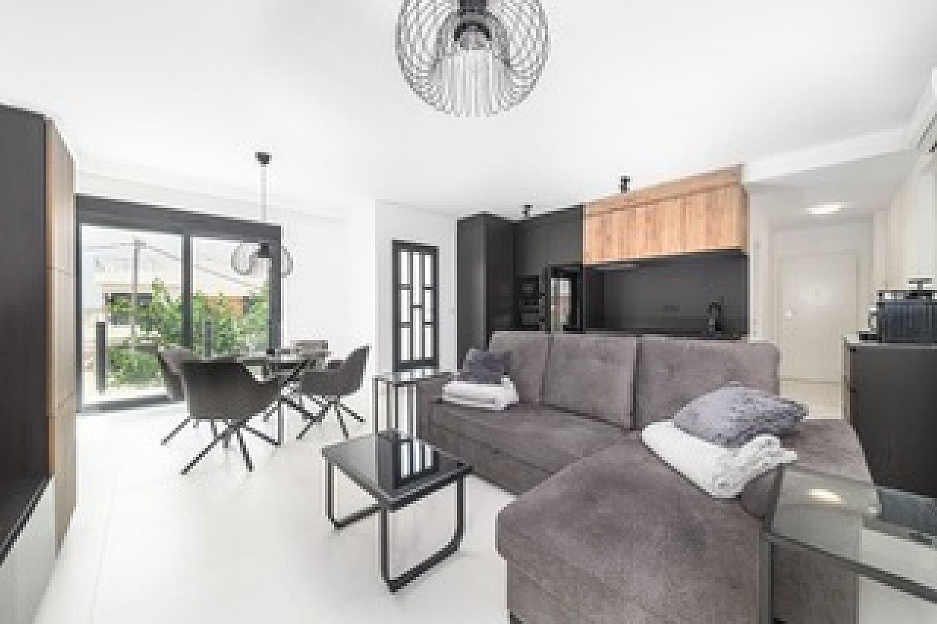 Herverkoop - Apartment -
San Miguel de Salinas - Inland